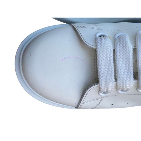 Alexander McQueen White and Black Sneakers with Modern Design size 10 - Picture 5 of 9